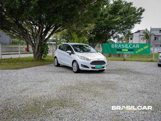 FORD FIESTA 1.6 TITANIUM HATCH 16V FLEX 4P POWERSHIFT FORD FIESTA 1.6 TITANIUM HATCH 16V FLEX 4P POWERSHIFT